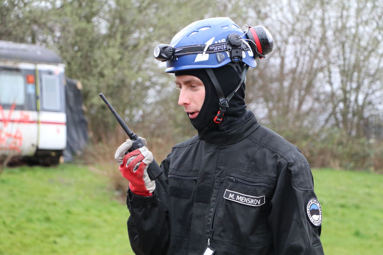 28-летний Максим Меньшиков служит в Спасательном департаменте с 2015 года, сегодня он начальник караула Нарвской команды.