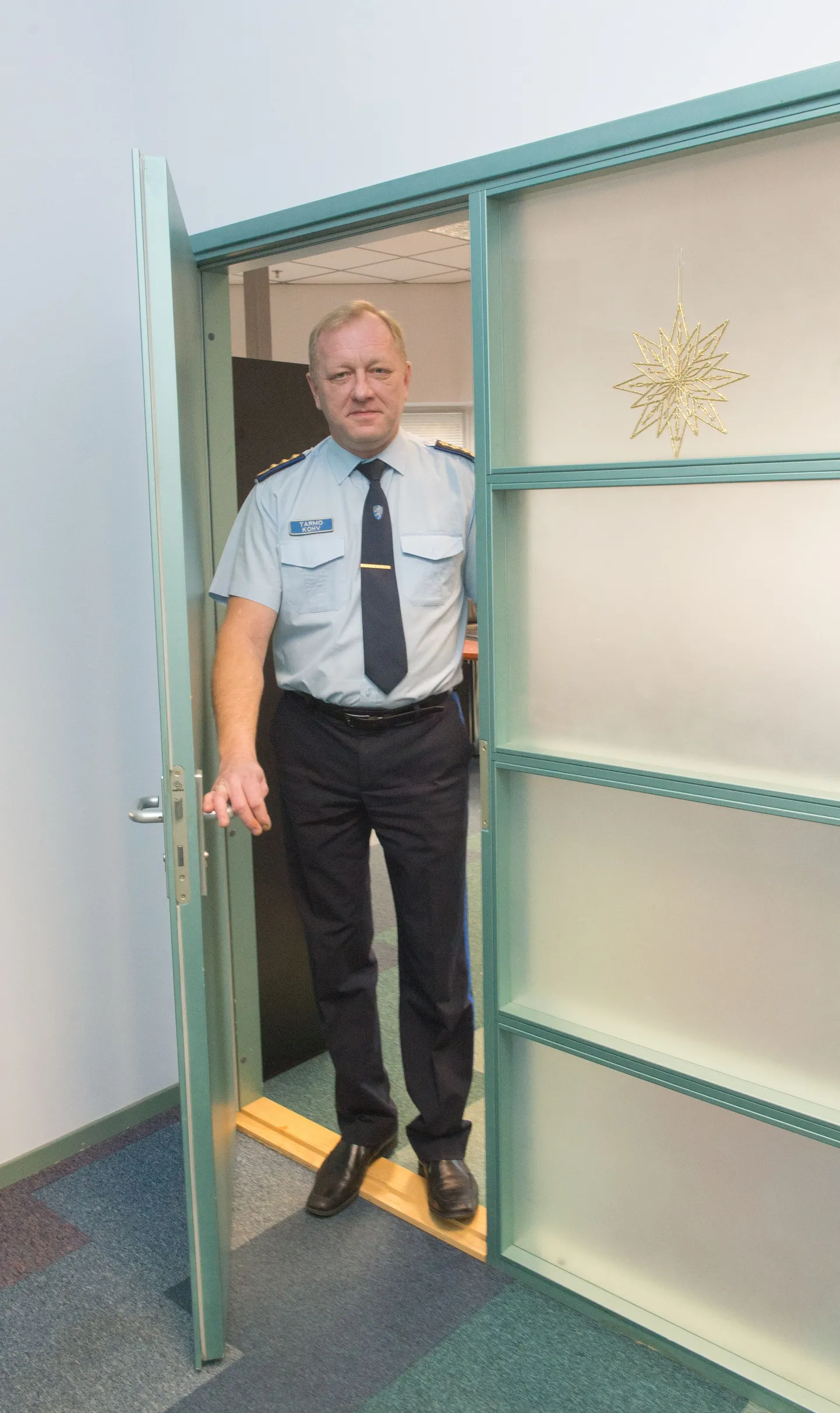 Lõuna prefekt Tarmo Kohv sulgeb uuel aastal ukse, et avada teises kohas uus. Ta jääb prefektuuri, kuid temast saab sideohvitser, kes korraldab koostööd Läti ja Leedu politseiga ning hakkab täitma piiriesindaja ülesandeid.