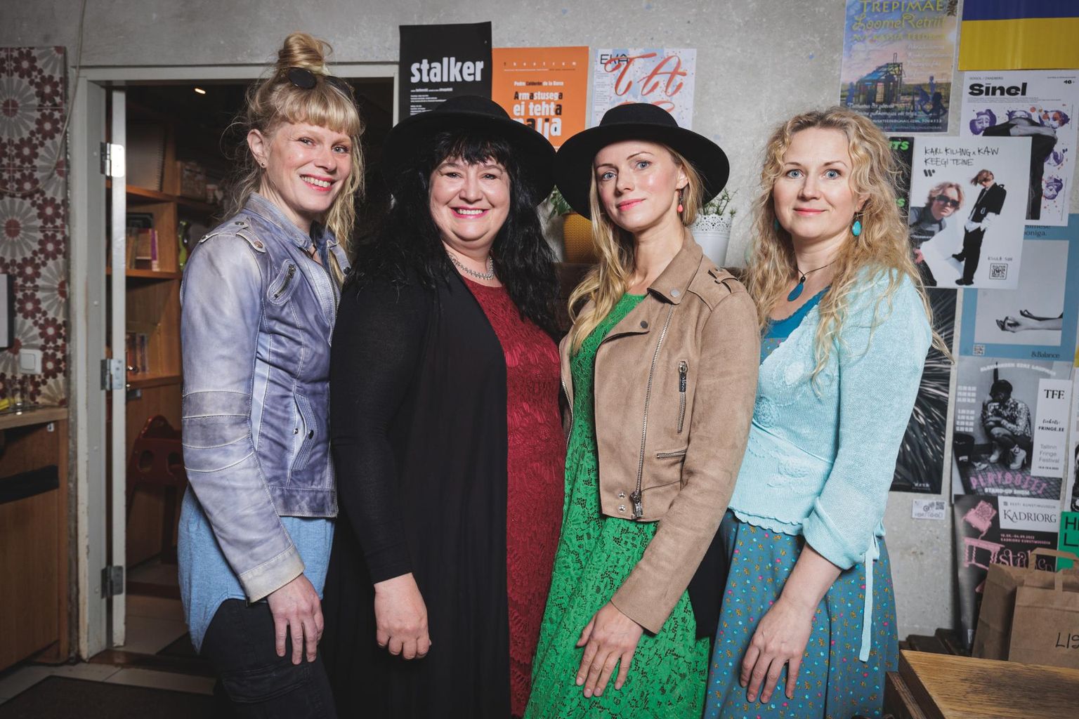 «Naised Köögis», vasakult: Sofia Joons Gylling, Kairi Leivo, Kristiina Ehin ja Katrin Laidre.