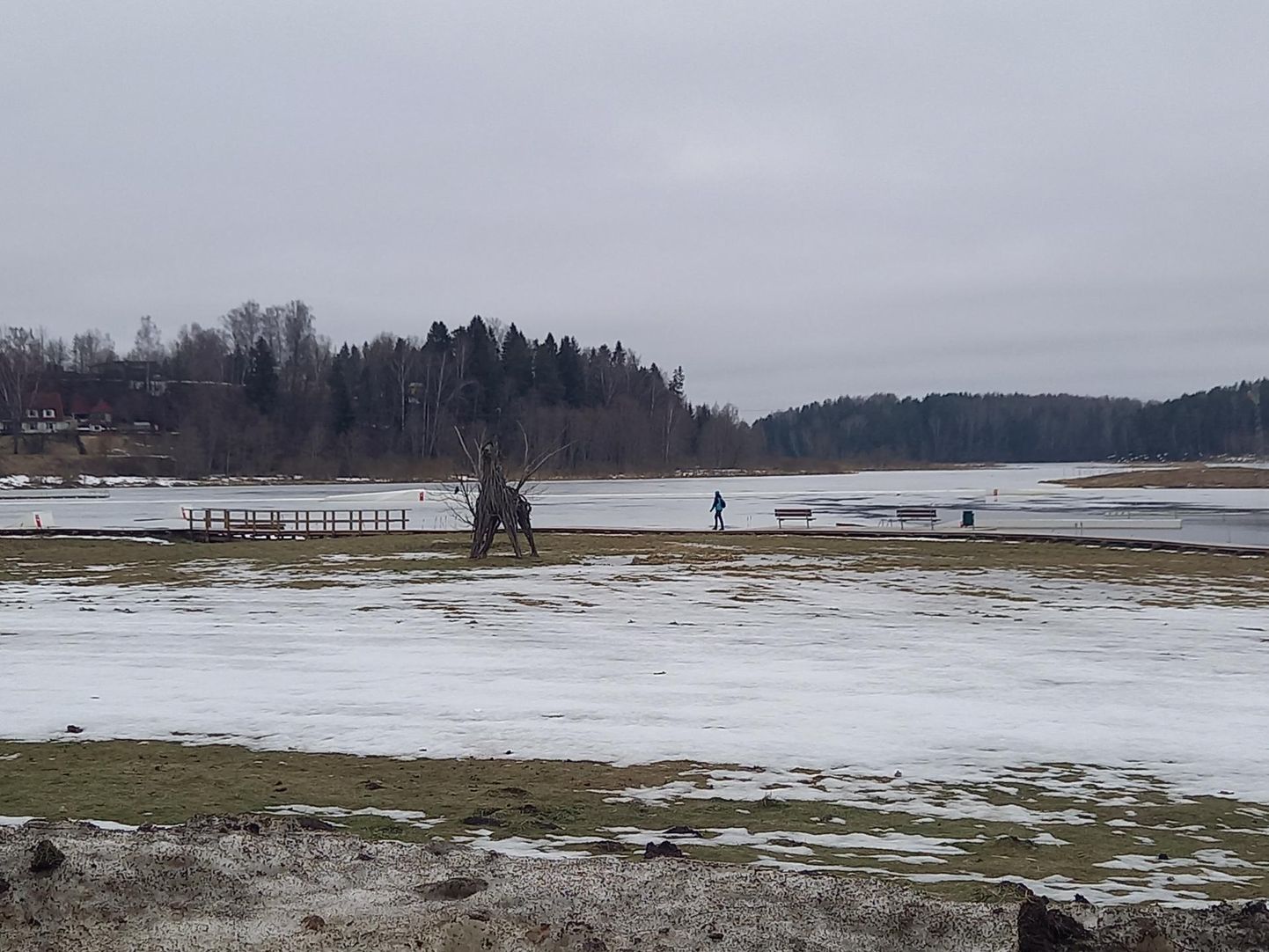 Lõuna-Eesti populaarseimate talisupluskohtade sekka kuulub ka Põlva järv.