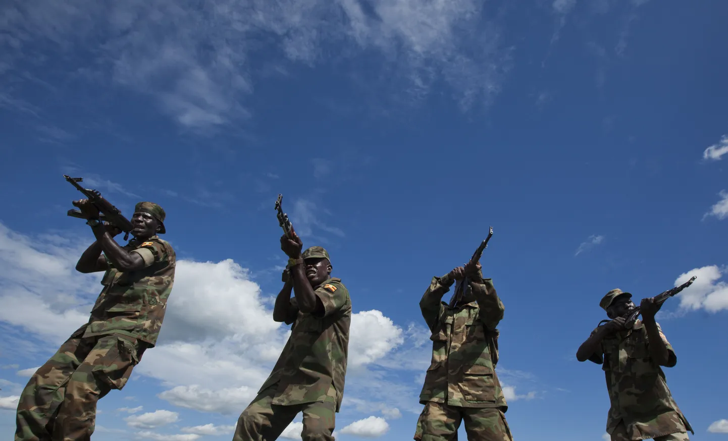 Uganda sõjaväelased saamas sõjalist väljaõpet USA merejalaväelastelt, et võidelda Somaalias mässuliste vastu.