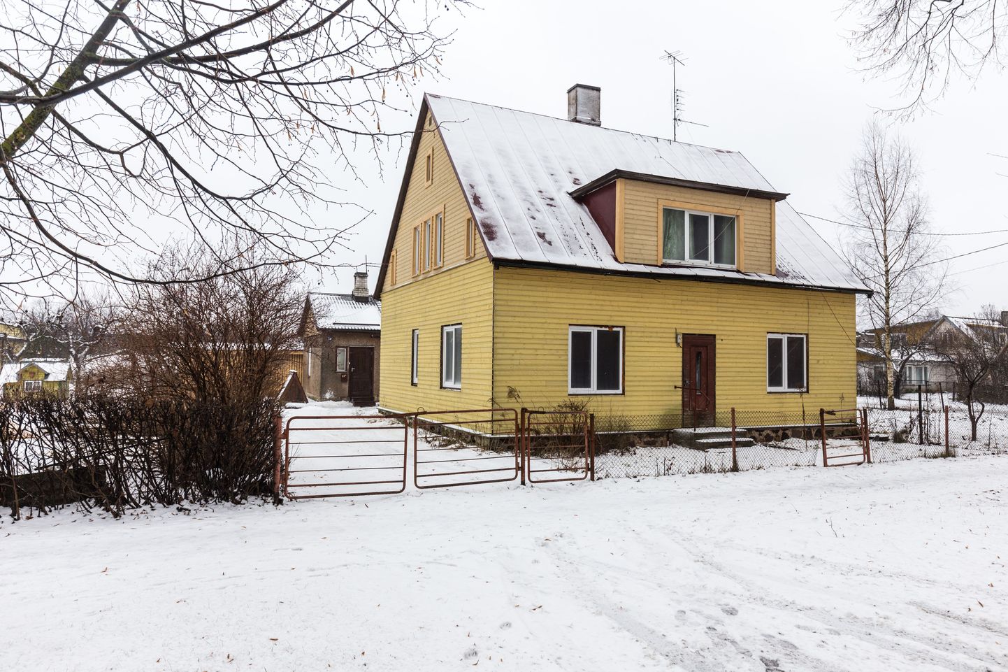 Viljandi linnale kuulunud Lembitu puiesteel asunud korter leidis omale omaniku.

ELMO RIIG/SAKALA