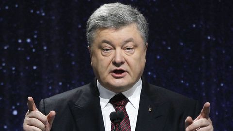 Порошенко заявил, что Киев больше не будет отмечать 9 мая по московскому сценарию