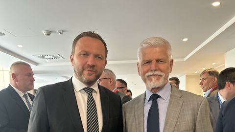 Tsahkna Prahas: Euroopal on Ukrainalt palju õppida