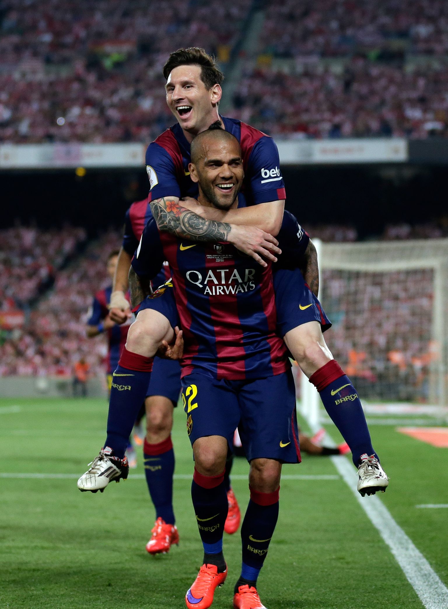 Lionel Messi ja Dani Alves.