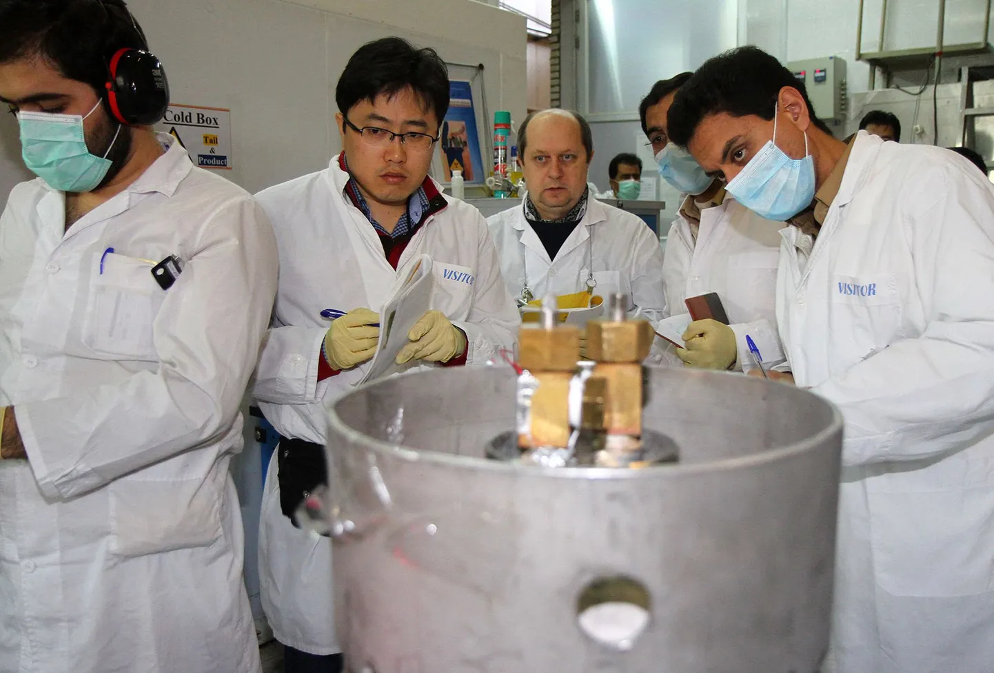 IAEA inspektorid Iraani Natanzi tuumaelektrijaamas.