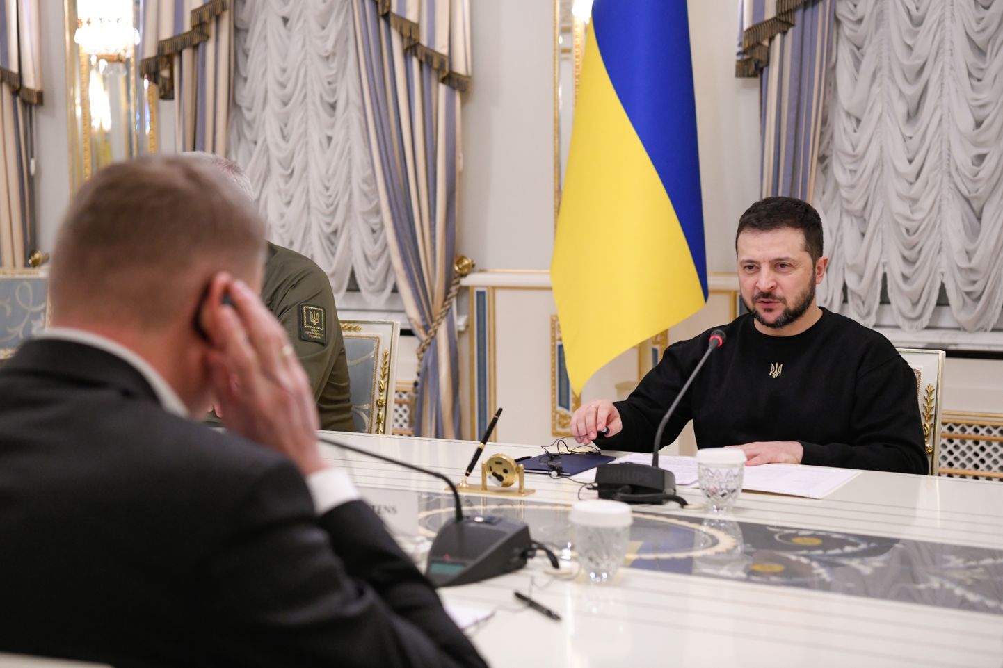 Ukrainas prezidents Volodimirs Zelenskis Edvarda Smiltēna vizītes laikā Ukrainā.