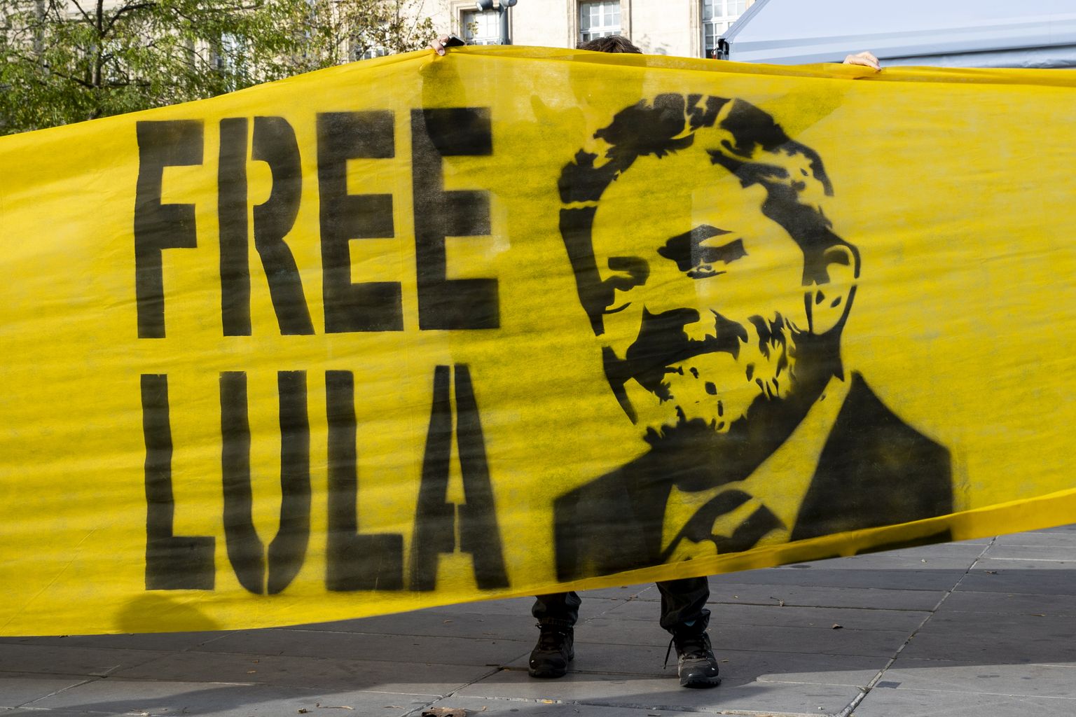 Lula toetajad kutsuvad üles presidenti vabastama.