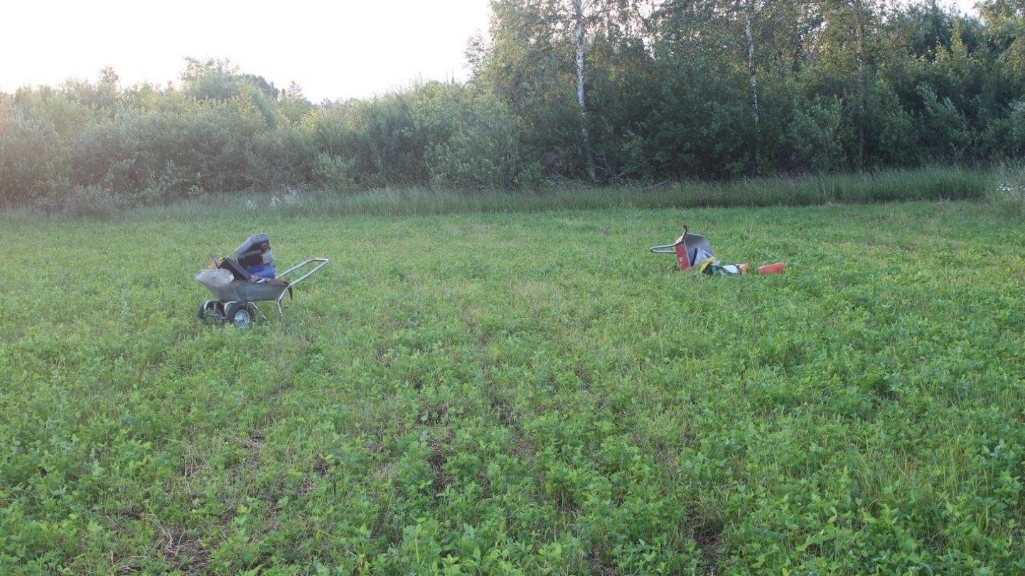 Varastatud kraami jätsid põgenevad vargad Mõisaküla ääres põllule ja jooksid Läti pinnal kasvavasse võssa.