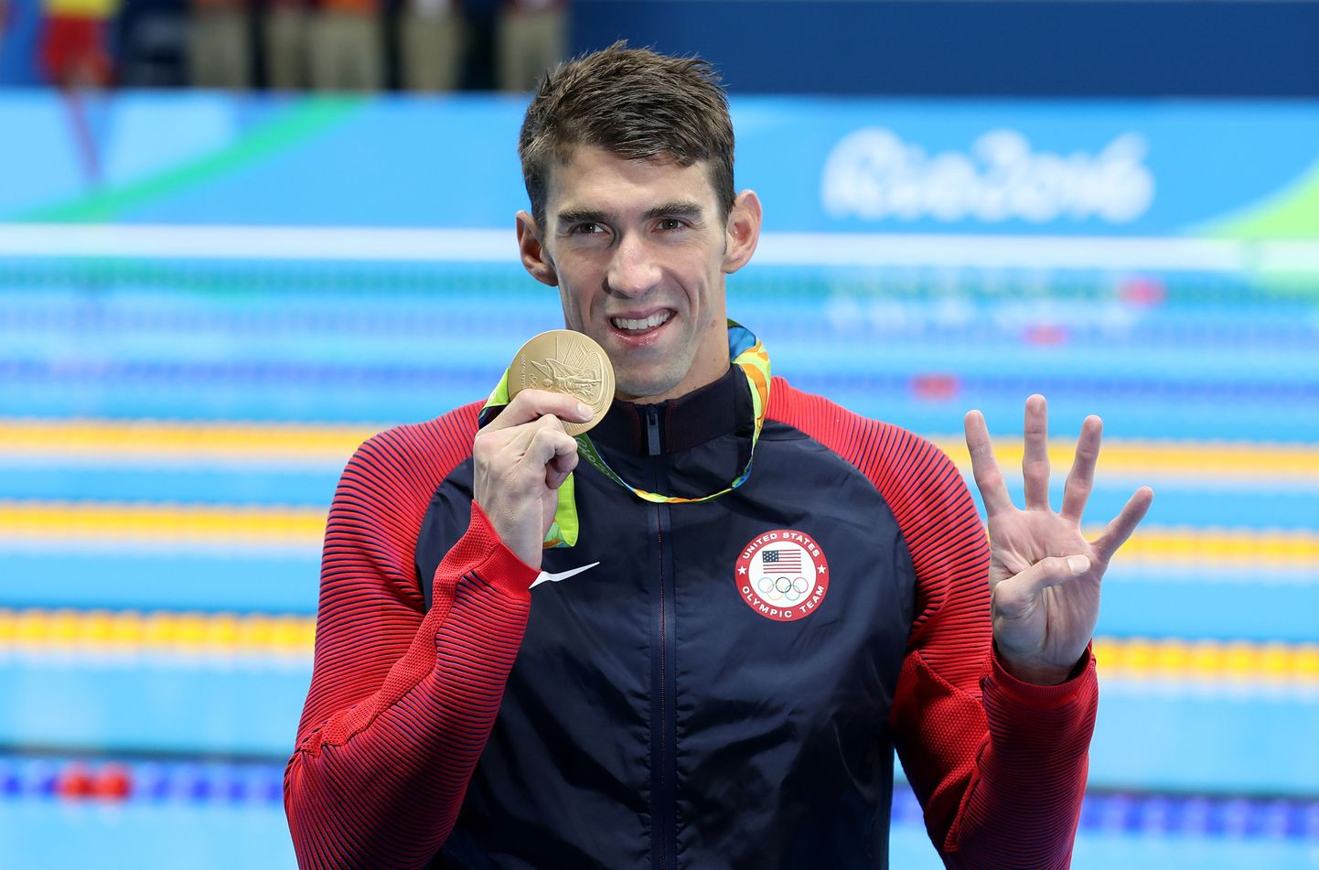 Ujuja Michael Phelps Rio olümpiamängude kuldmedaliga.