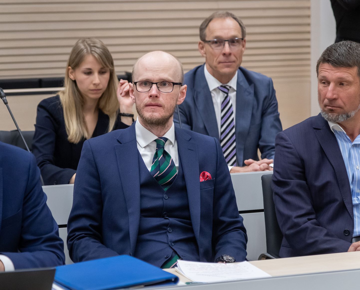 Harju maakohtus algas täna kohtuprotsess altkäemaksu võtmises ja rahapesus süüdistatavate Tallinna Sadama eksjuhtide Allan Kiili ja Ain Kaljuranna üle.