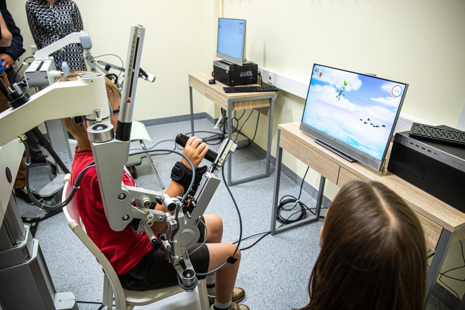 Käerobot Armeo Spring aitab neuroloogiliste häiretega lapsi.
