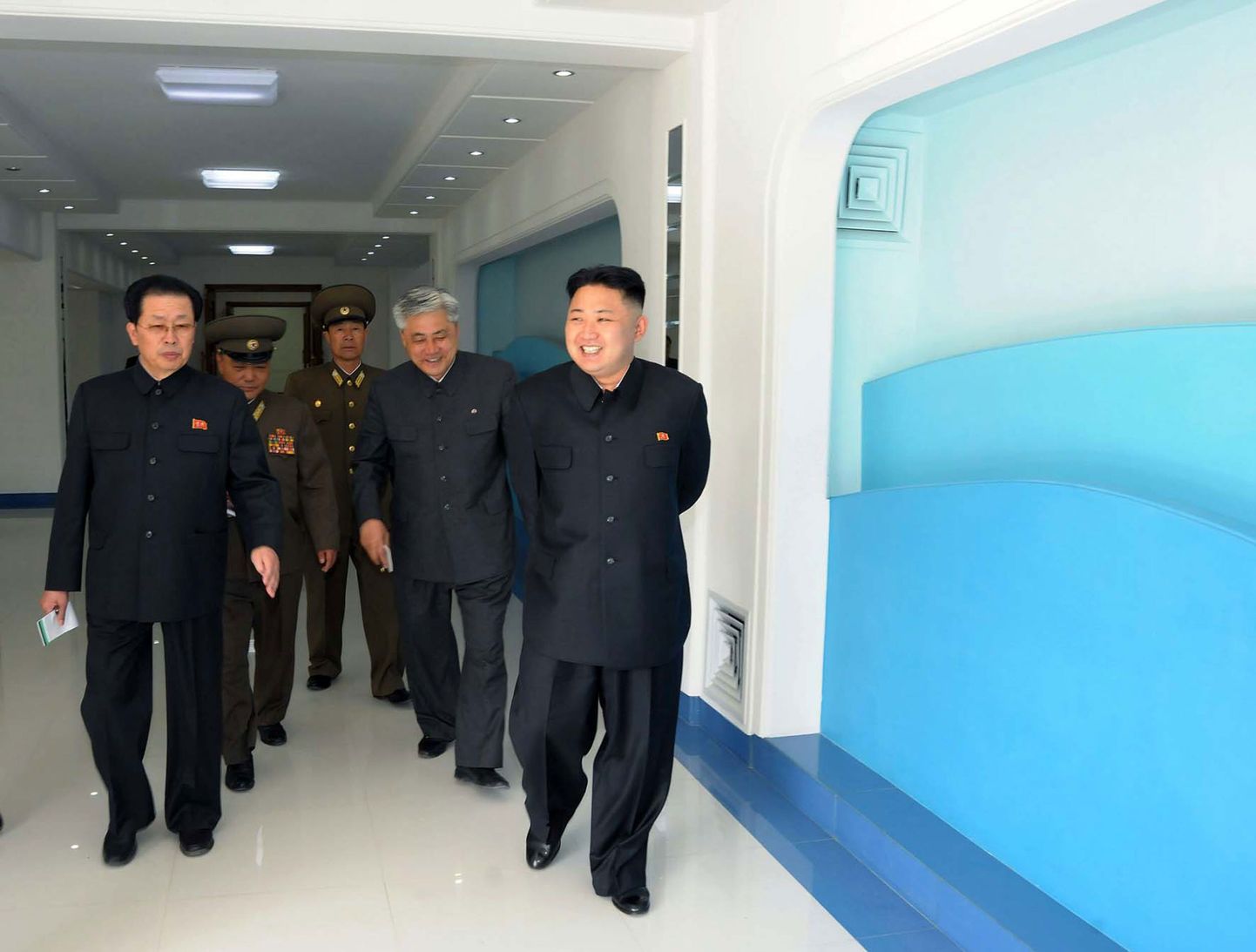 Põhja-Korea liider Kim Jong-un (paremal)