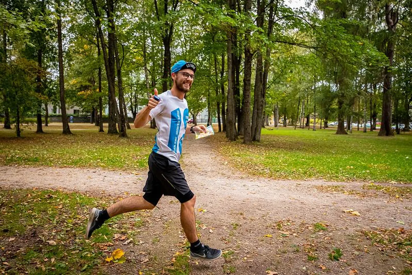 Kaspar Kala sõnul on orienteeru­mine hea võimalus teha sporti ka halva ilmaga.