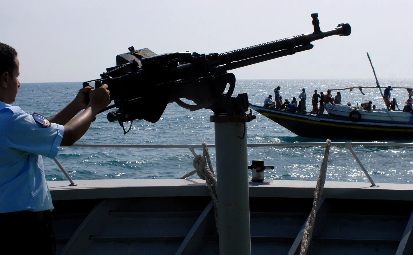 Jeemeni rannavalve jääb Somaalia piraatide ohjeldamisega hätta.
