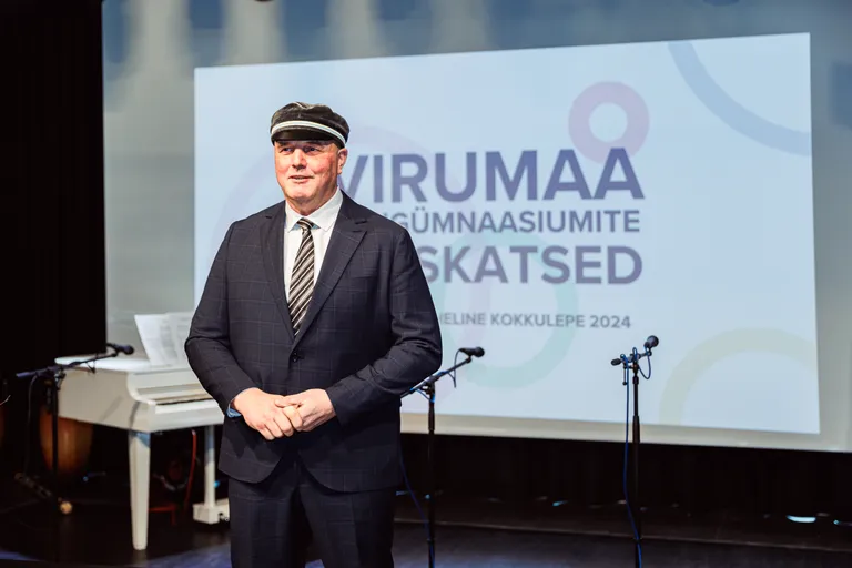 Kohtla-Järve Gümnaasiumi direktori Hendrik Aguri sõnul pingutab kool selle nimel, et tagada Ida-Virumaa noortele parimad ja konkurentsivõimelised teadmised.