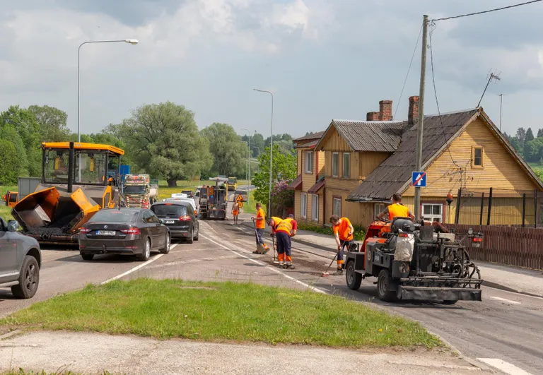 Teeremont toob kaasa ka ajutisi liiklusseisakuid ja ümberkorraldusi.