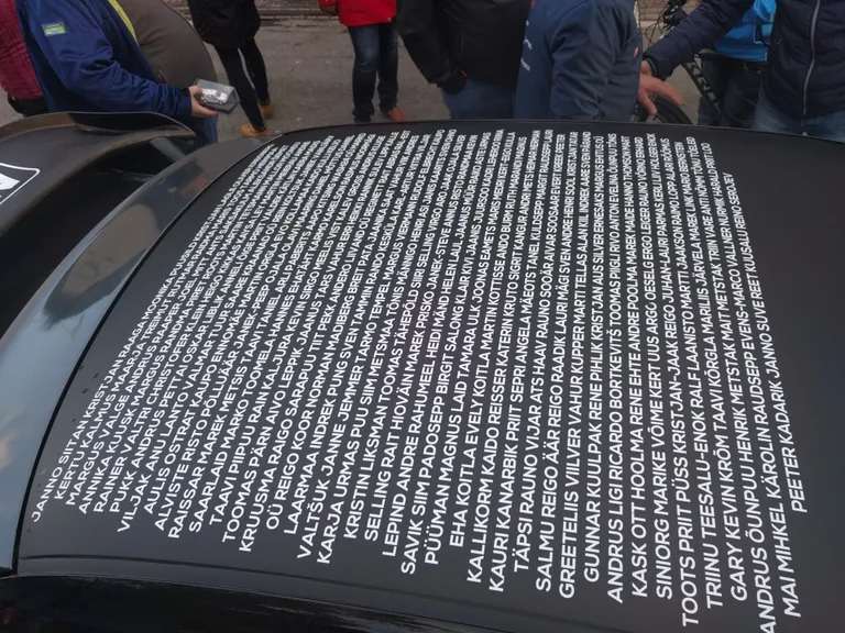 Heategijate nimed Audi S1 prototüüpauto katusel