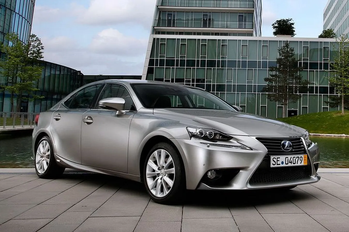 Lexus