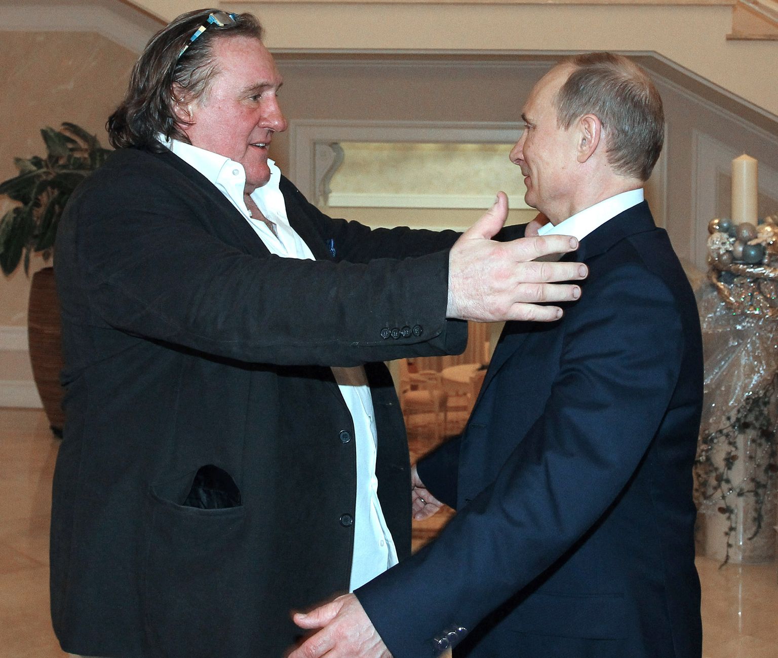 Prantsuse näitleja Gérard Depardieu (vasakul) ja Venemaa president Vladimir Putin 5. jaanuaril 2013 Sotšis
