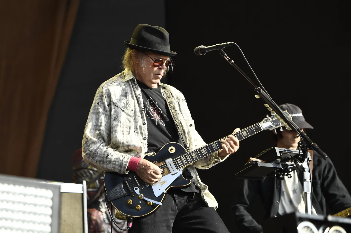 Neil Young esinemas 2019. aastal.