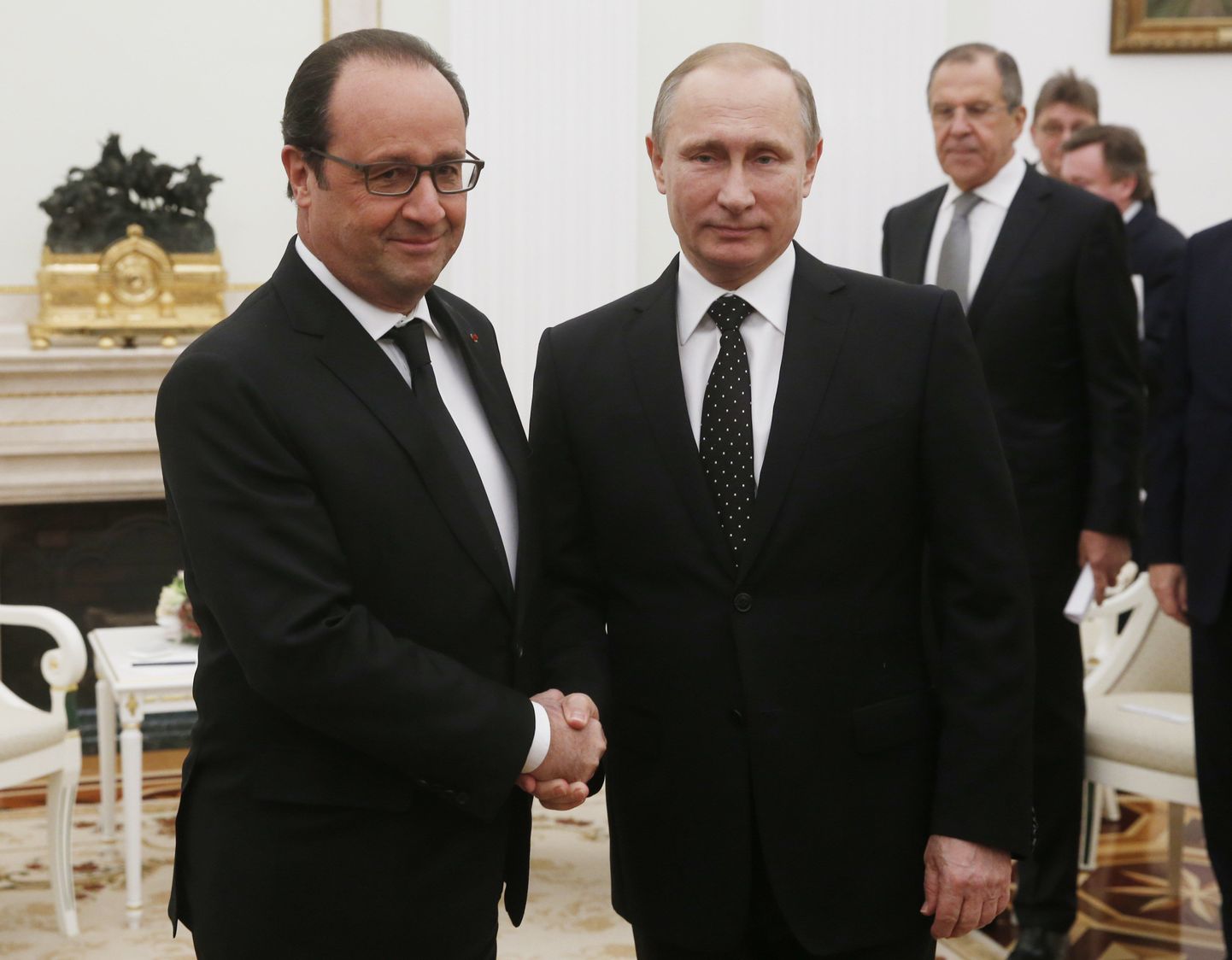 Франсуа Олланд и Владимир Путин на встрече в Москве.