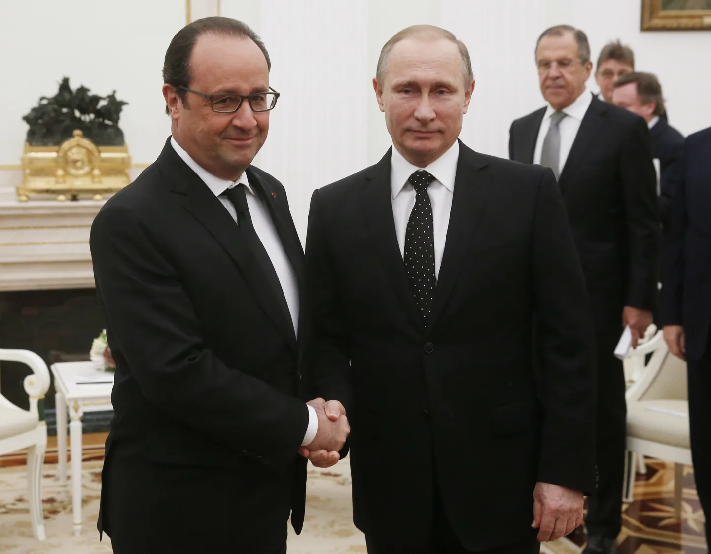 Франсуа Олланд и Владимир Путин на встрече в Москве.