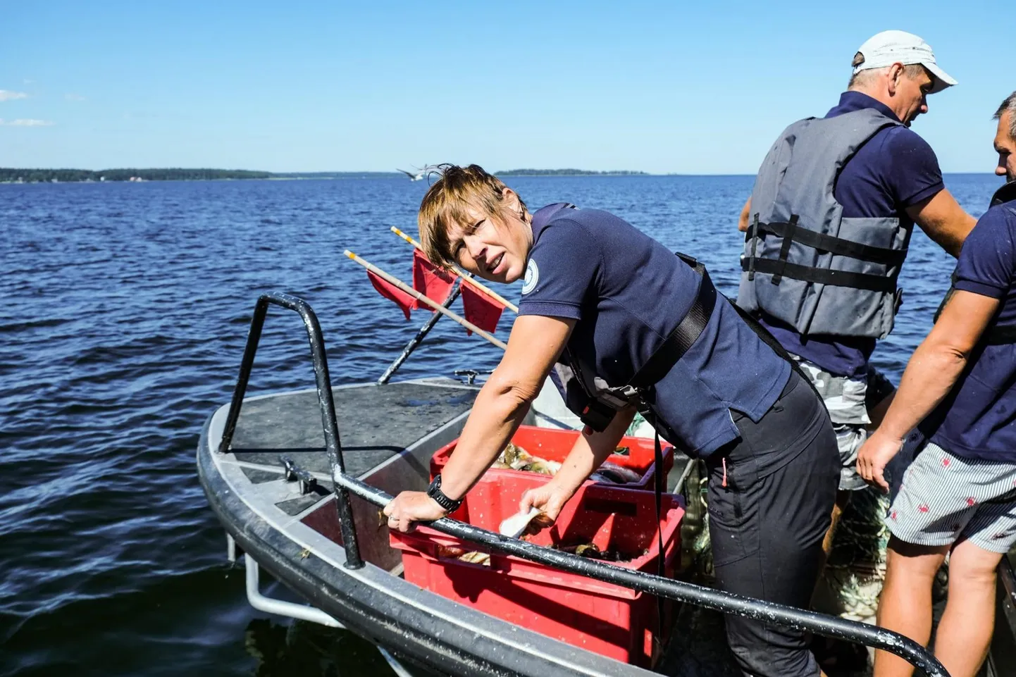 President Kersti Kaljulaid käis koos Käsmu kaluritega pühapäeval merel kalal.