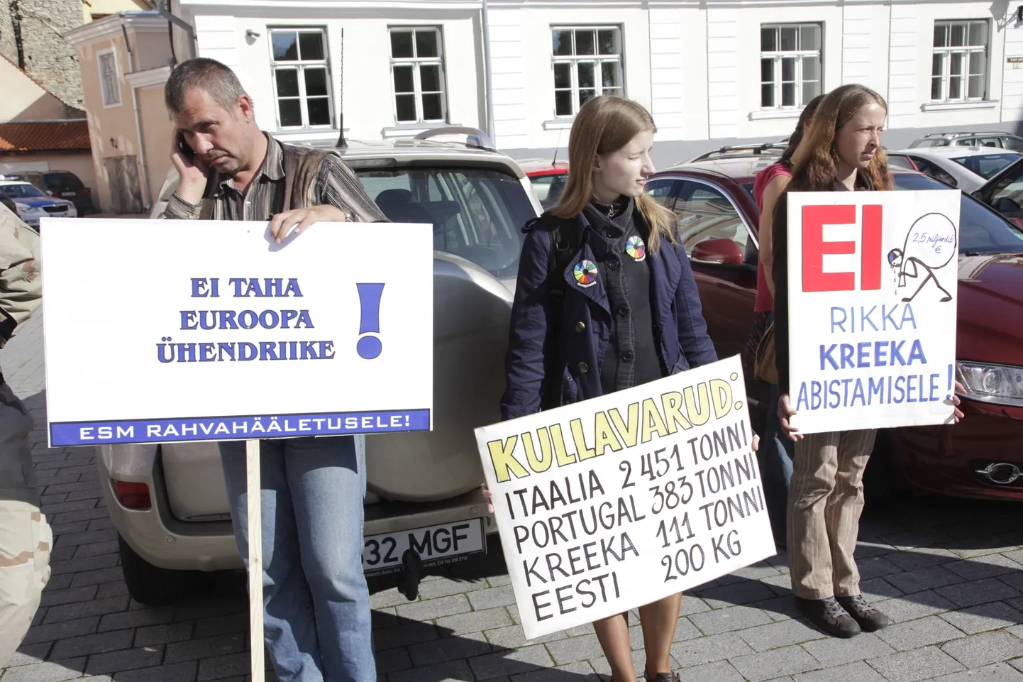 ESMi arutelu meeleolud Toompea lossis ja selle ees.