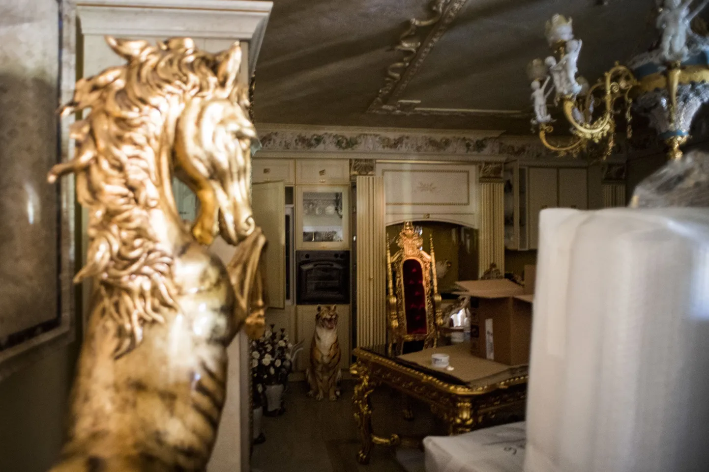 Ühe Casamonica klanni Rooma villa interjöör 21. november 2018.