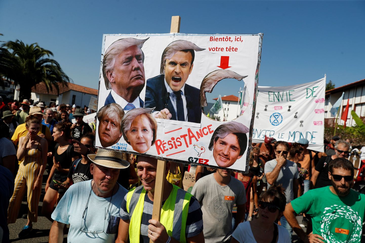 Protesti pirms G7 samita Biaricā 