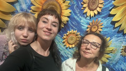 ELU ISE ⟩ Saatsin teismelise aastaks teisele poole maakera. Mis ema ma olen?
