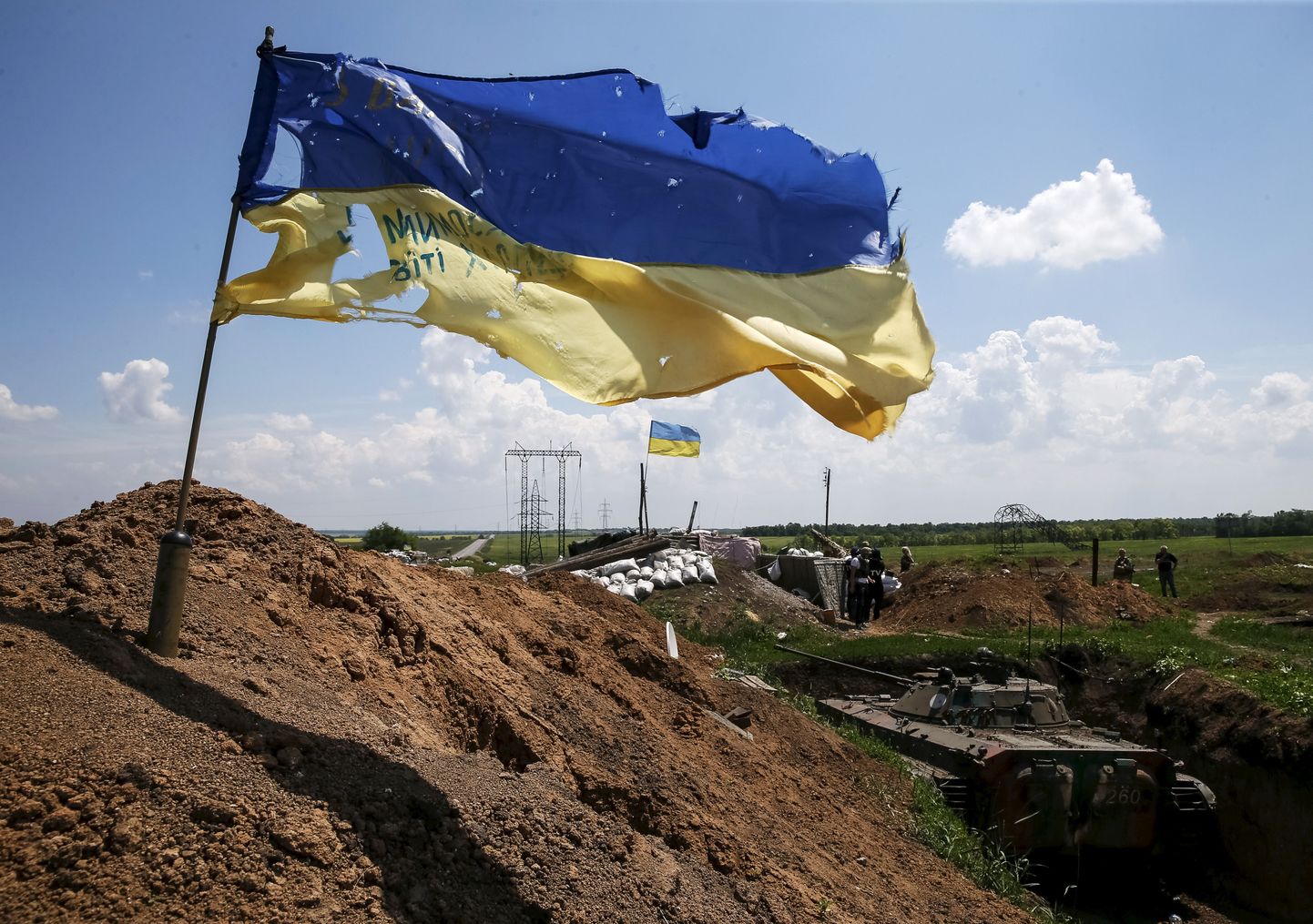 Räsitud lipp Ida-Ukrainas.