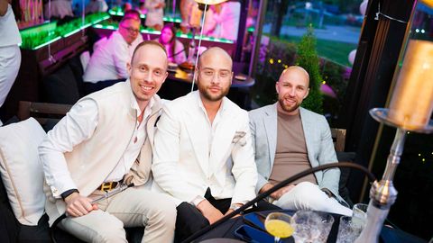 GALERII ⟩ Valged riided, šampanja ja pöörane pidu: Meati suveterrassi avamine tõi kokku hulgaliselt peolisi