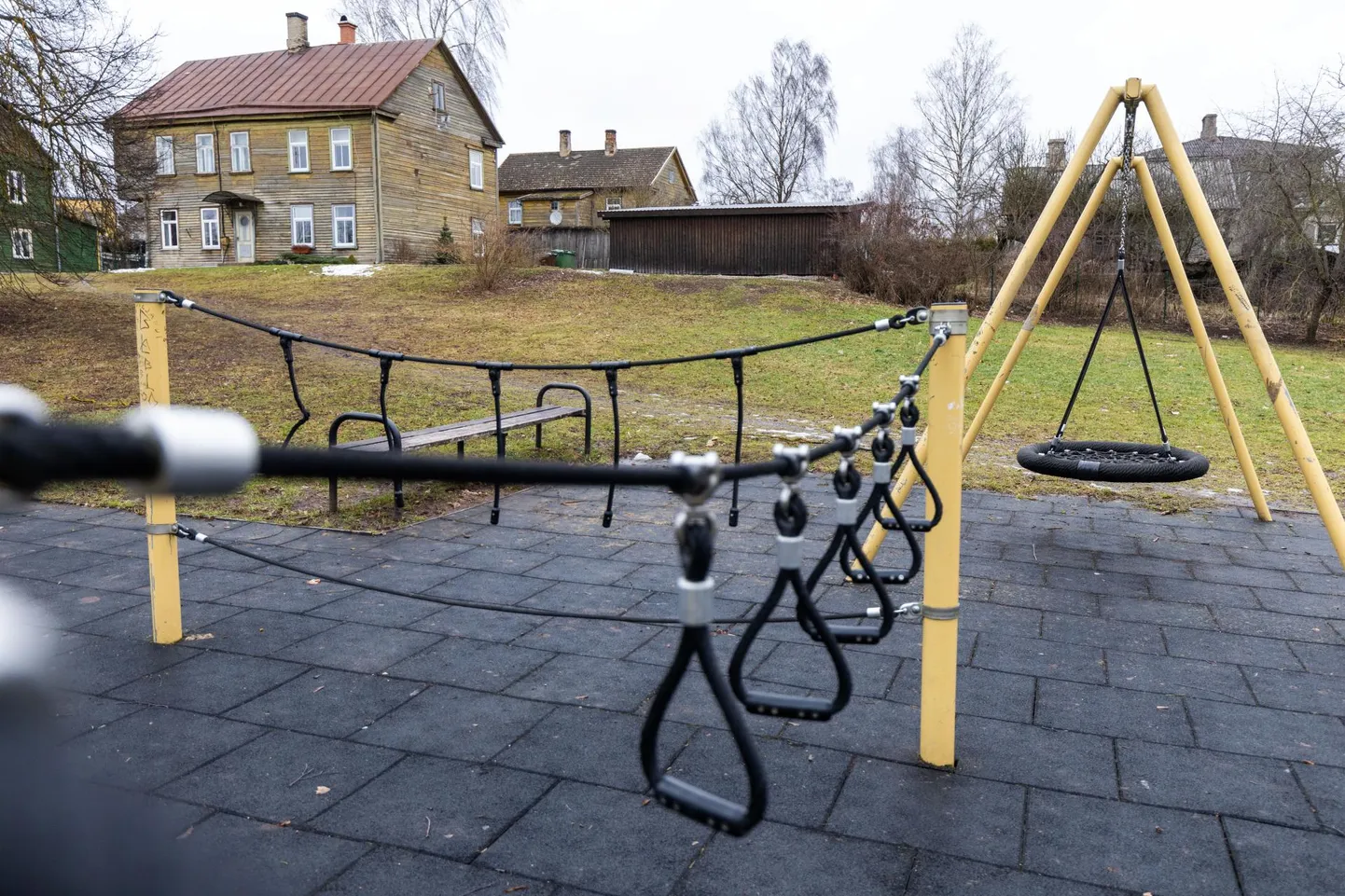 Praegu saavad Peetri tiigi ääres lustida vaid suuremad lapsed, sest sealne välijõusaal pole mudilastele sobilik. Peagi see aga muutub.