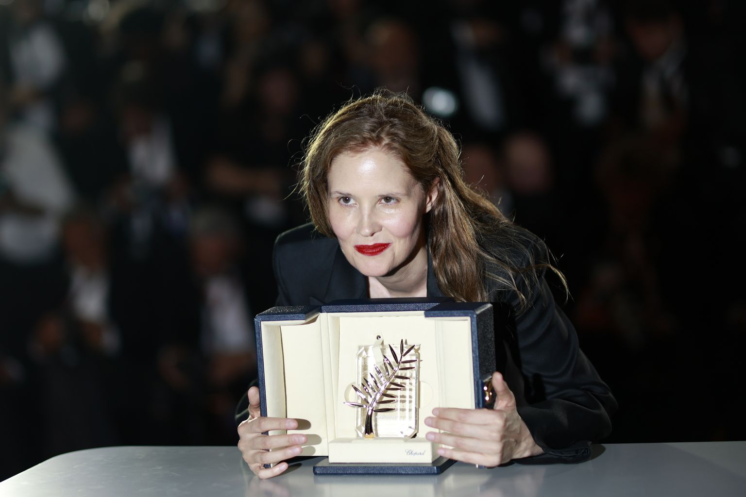 Kuldse Palmioksa võitis Prantsuse režissöör Justine Triet.