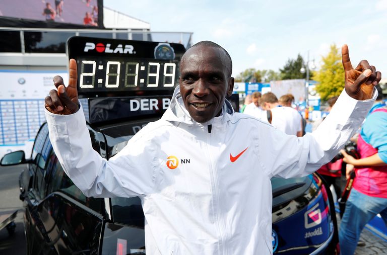 Eliud Kipchoge pärast 2018. aasta Berliini maratoni, mille ta läbis rekordilise ajaga 2:01.39.