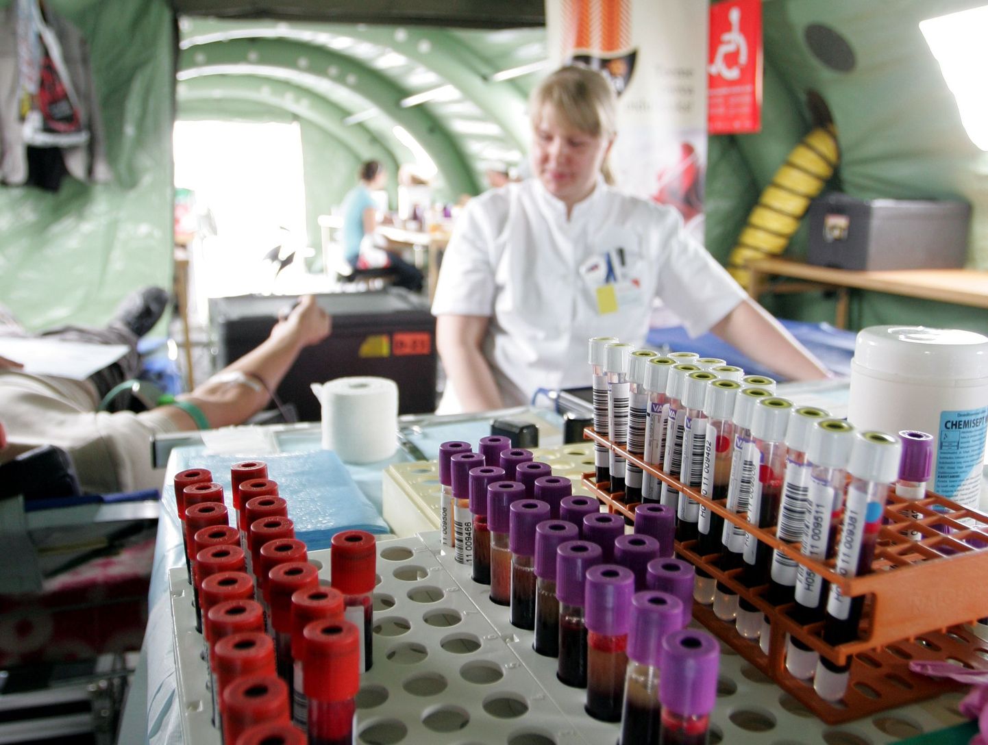 Северо-Эстонская региональная больница особенно ждет доноров с группами крови 0(-) и А(+).