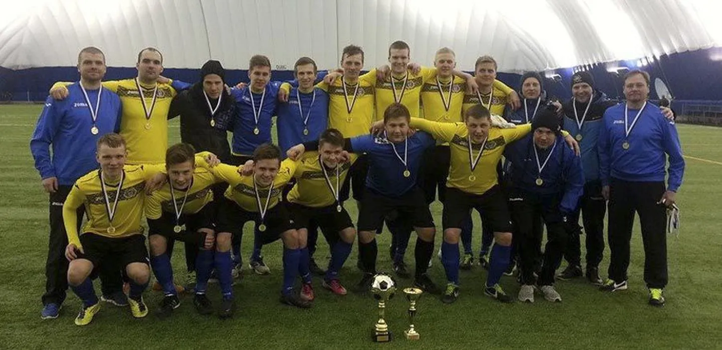 Viljandi jalgpalliklubi esindusmeeskond võitis nädalavahetusel Soomes Lahtis peetud sisehalliturniiri.