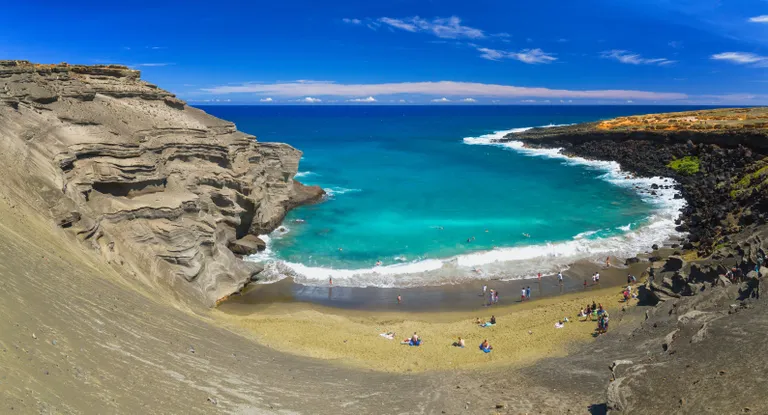 Papakolea rand / Design Pics Inc / Alamy / Vida Press