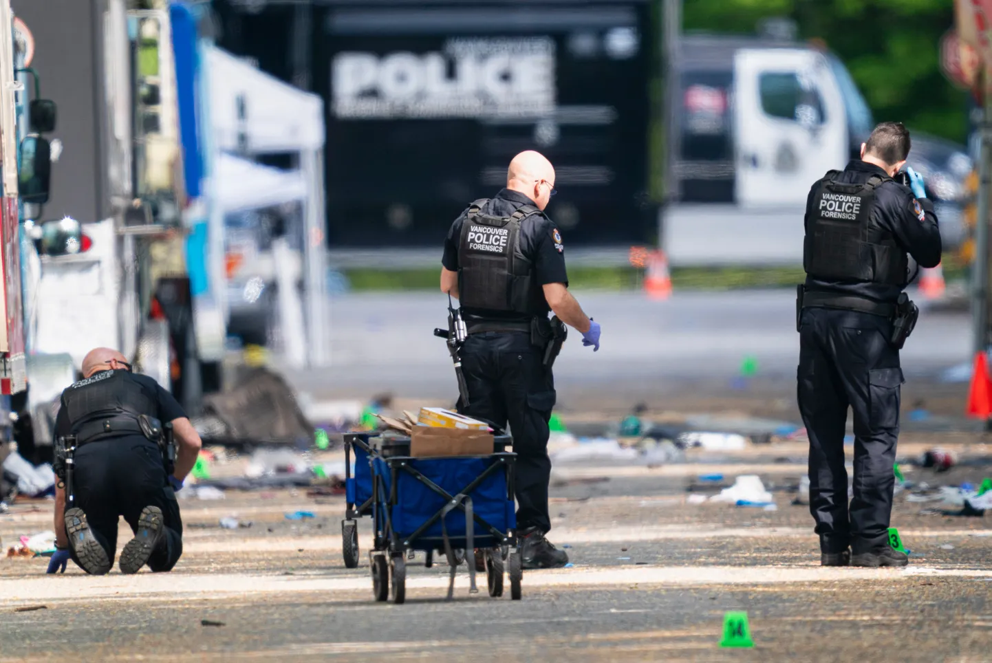 Vancouveri poltiseiuurijad sündmuskohal.