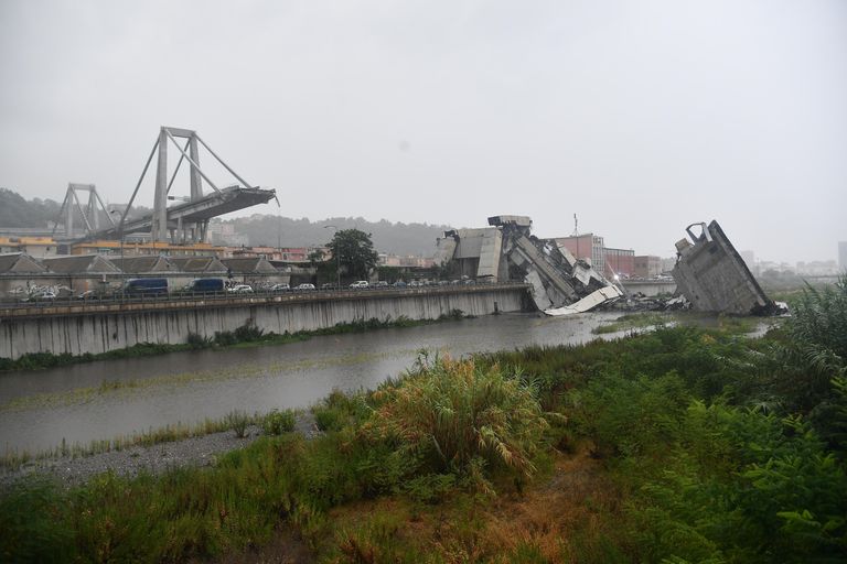 Itaalia Genova Morandi sillast varises 14. augustil 2018 umbes 250-meetrine osa