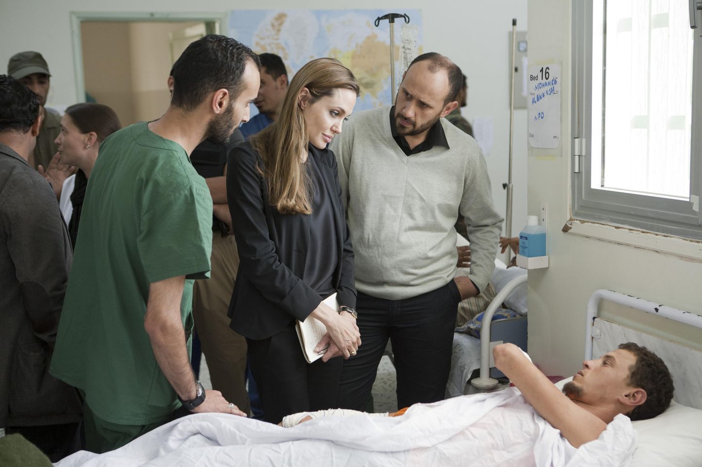 Angelina Jolie külastas Misrata haiglat