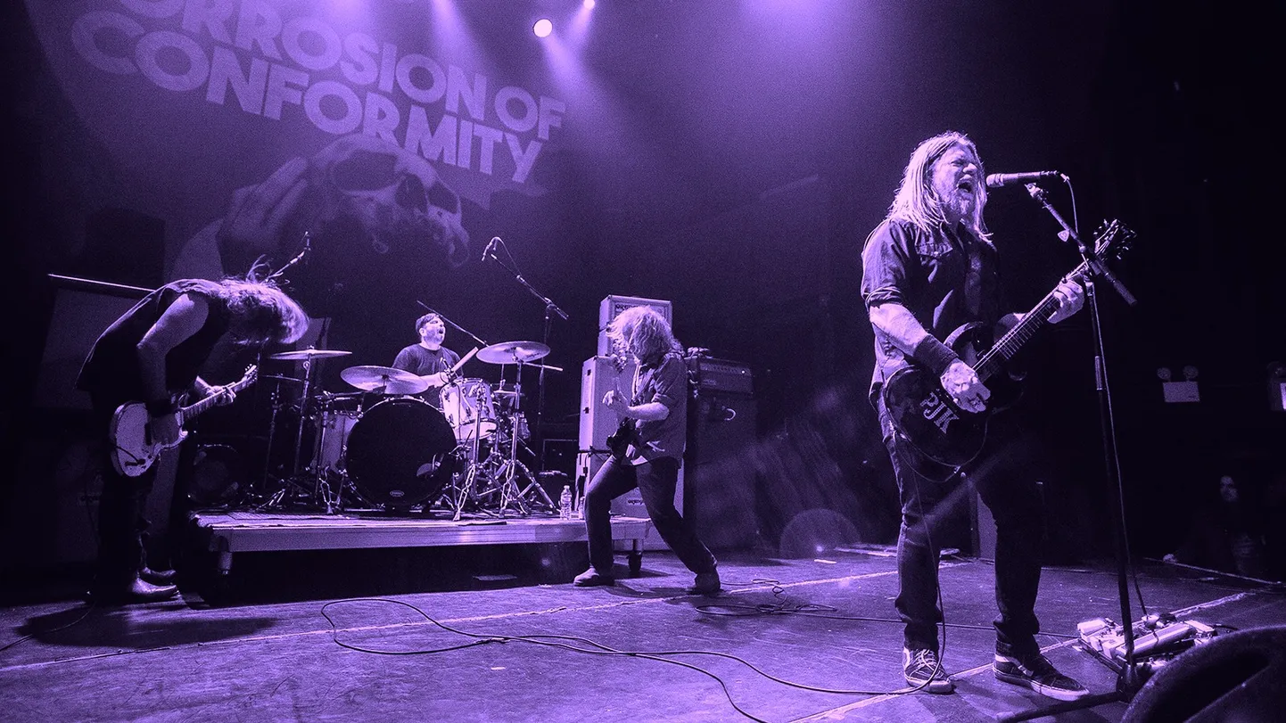 Ansambel Corrosion of Conformity esinemas.