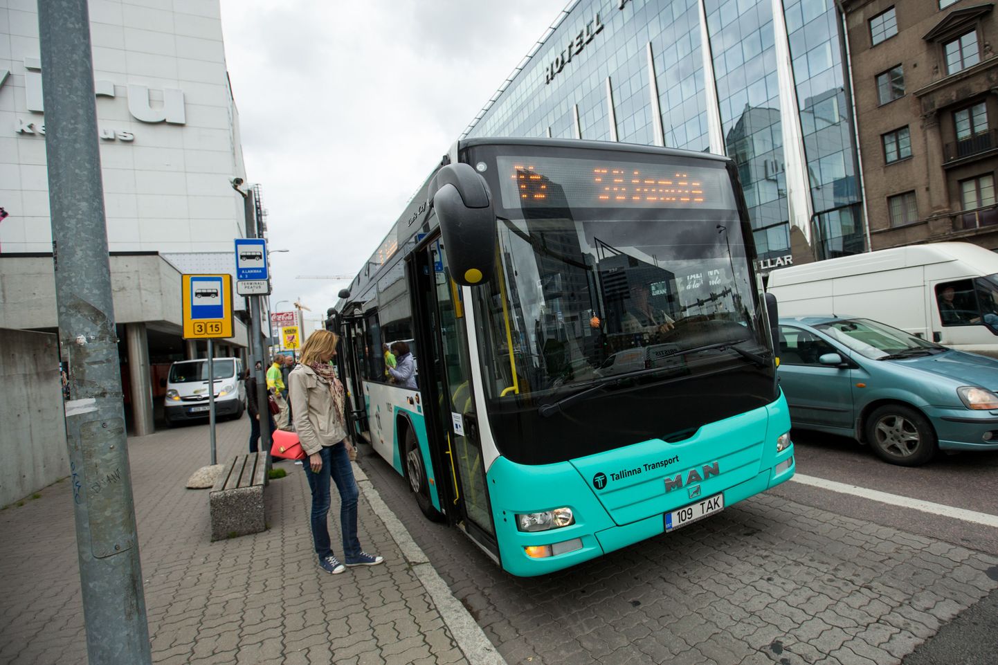 Tallinna linnaliinibuss.