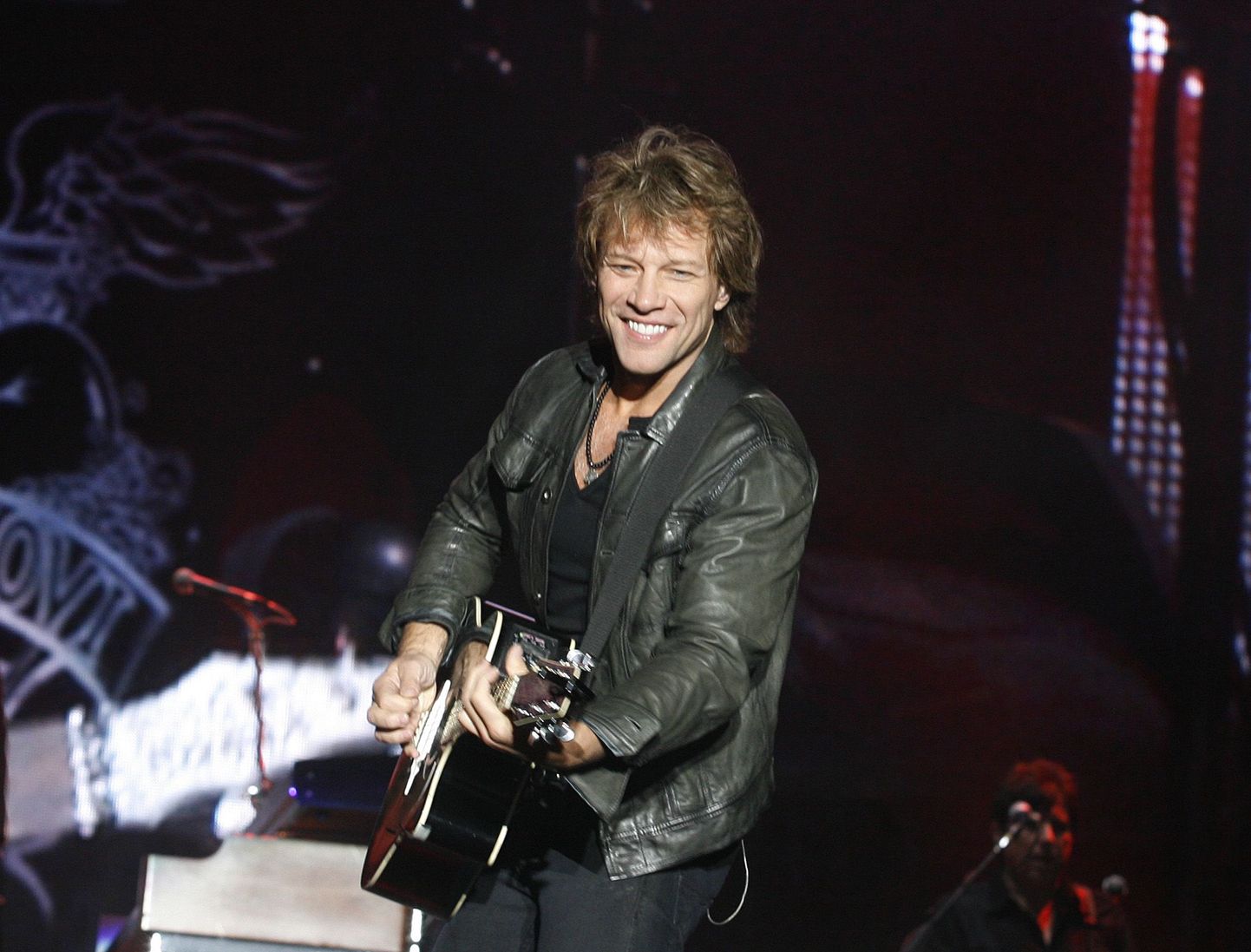Bon Jovi juhtfiguur on laulja Jon Bon Jovi (47)