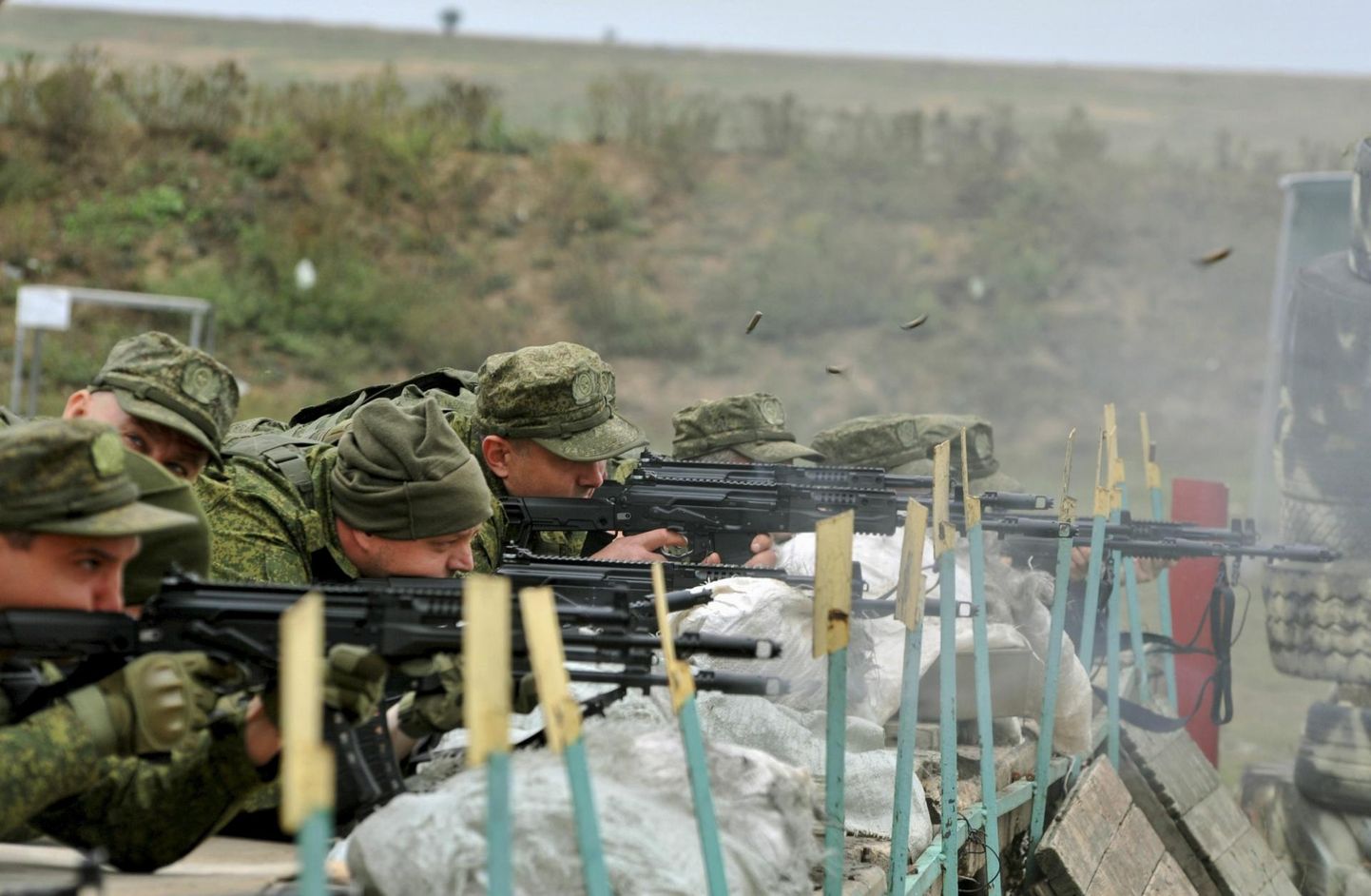 Vene armeesse sundvärvatud mehed harjutusväljakul riigi lõunaosas Doni-äärses Rostovis oktoobri alguses.