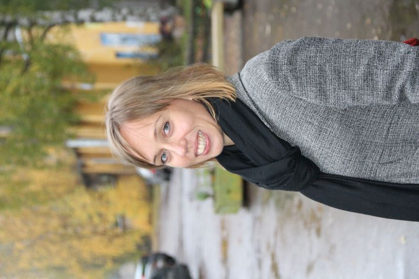 Susanna Poikela on üks Eesti esindajaid Eesti, Soome ja Läti vahelises koostööprogrammis Leonardo da Vinci, mille eesmärgiks on ühildada kosmeetikute õppekavasid, õppematerjali ja tööpraktika normistikku.