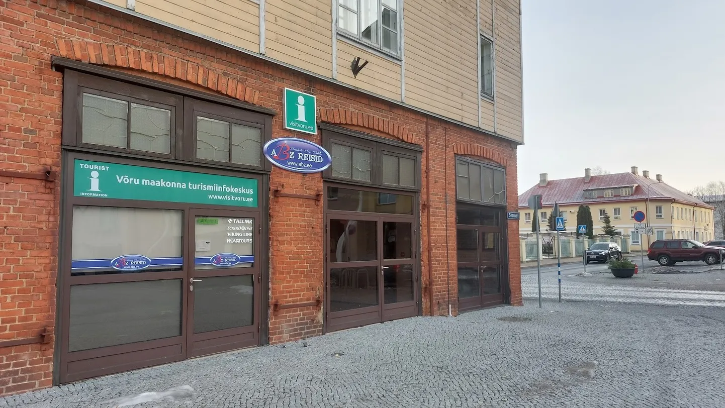 Võru maakonna turismiinfokeskuse ülesandeid täitis alates 2021. aasta märtsist reisibüroo ABZ. Nüüd läheb aga turismiinfokeskus üldse kinni.