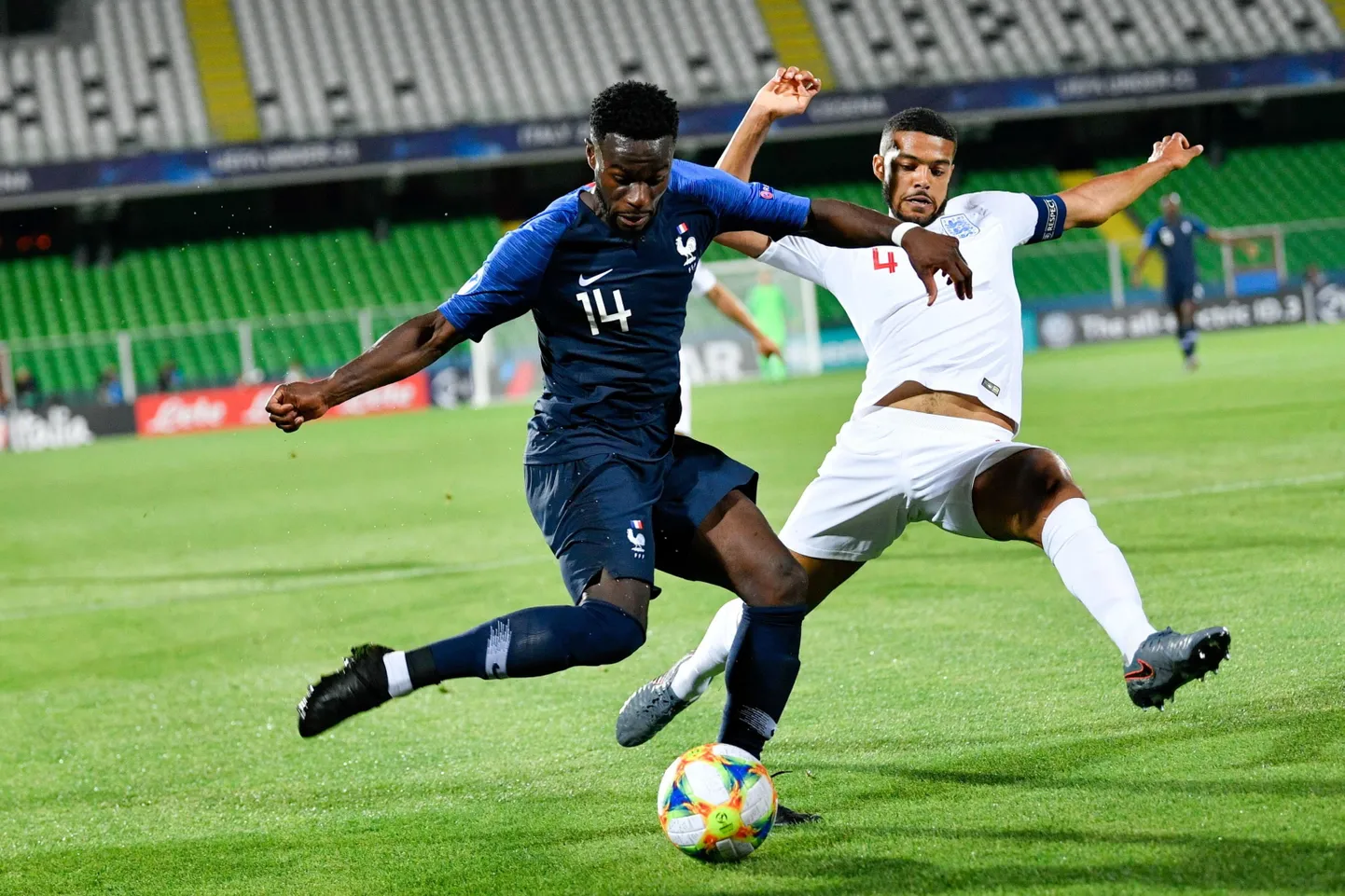 UEFA jalgpalli U21 Euroopa meistrivõistluste C-alagrupi mäng Prantsusmaa ja Inglismaa eakaaslaste vahel.